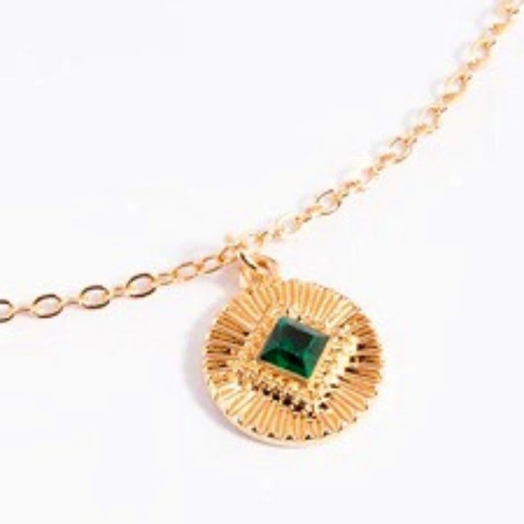 Jewelry - LOVISA RETRO GOLD/EMERALD GREEN CRYSTAL ROUND PENDANT NECKLACE**NEW!